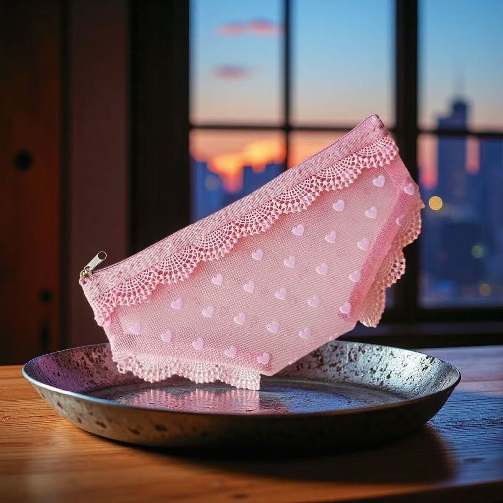 Y2K Panty-Shaped Mesh Makeup Bag – Lace Heart Cosmetic Pouch