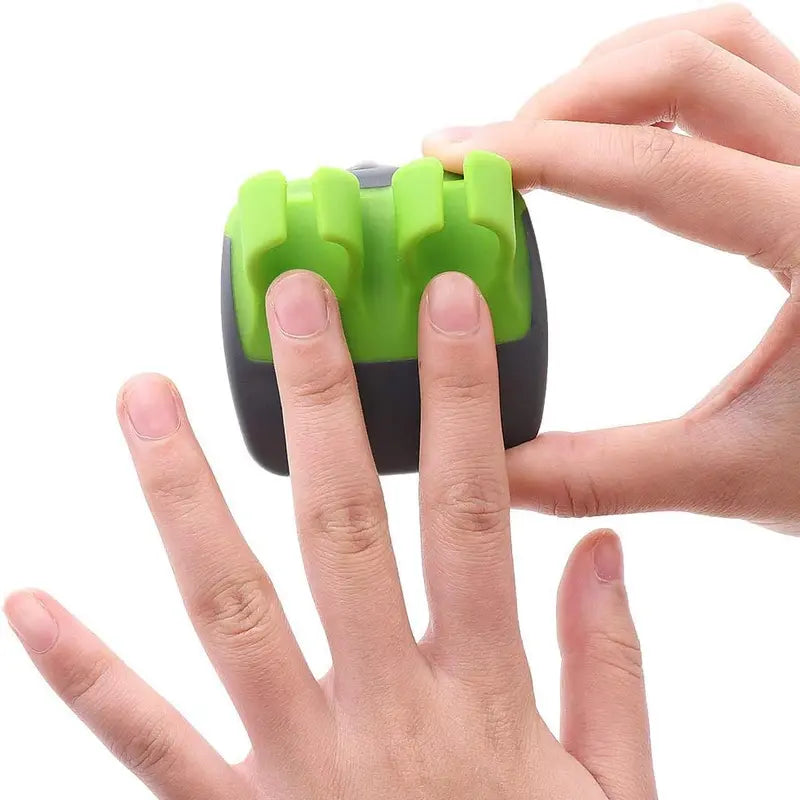 2-Pack Finger-Grip Palm Peelers – Stainless Steel Vegetable Peelers