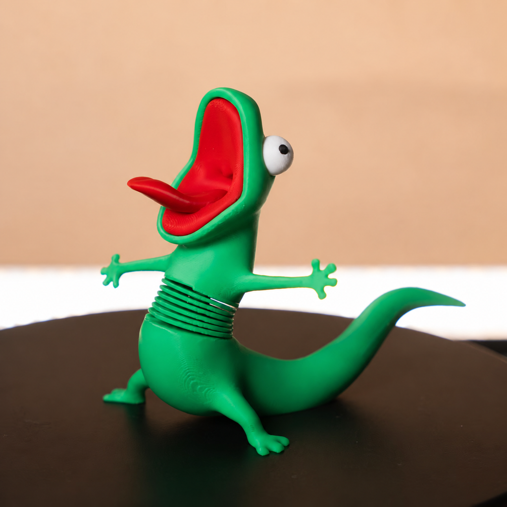 Wobbling Lizard Spring Figurine – Funny 3D Printed Desk Toy